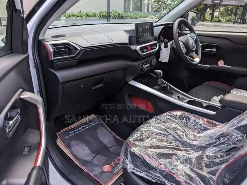 Toyota Raize Z- PACKAGE HYBRID 2026