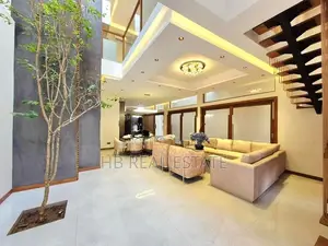 Battaramulla Architecture Designed Luxury Three Storey House for Sale