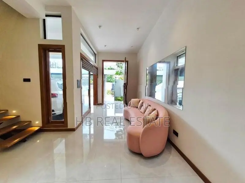 Battaramulla Architecture Designed Luxury Three Storey House for Sale