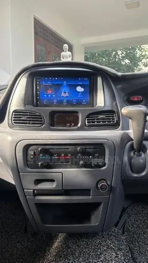 Toyota Noah CR42 1999