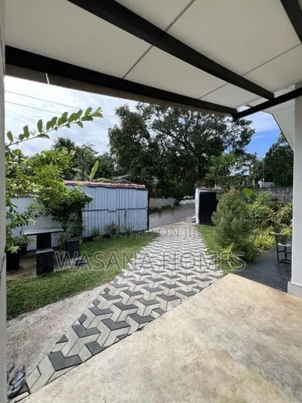 Well Built House for Sale Piliyandala