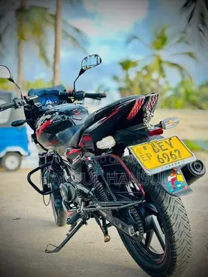 Bajaj Pulsar 180 2017
