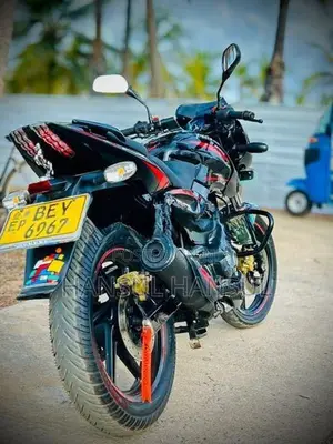 Bajaj Pulsar 180 2017