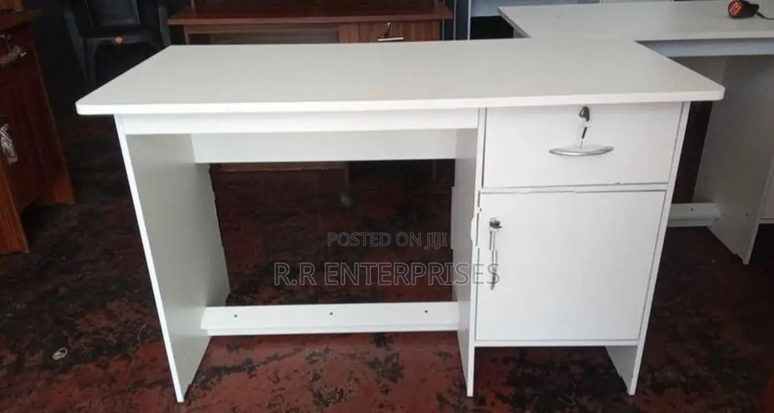 4*2 Feet White Melamine Office Table