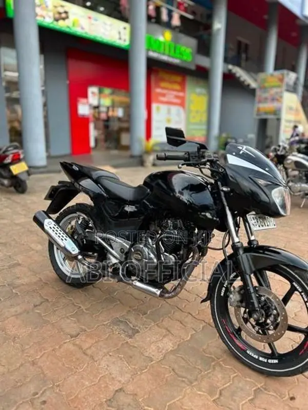 Bajaj Pulsar 180 2016