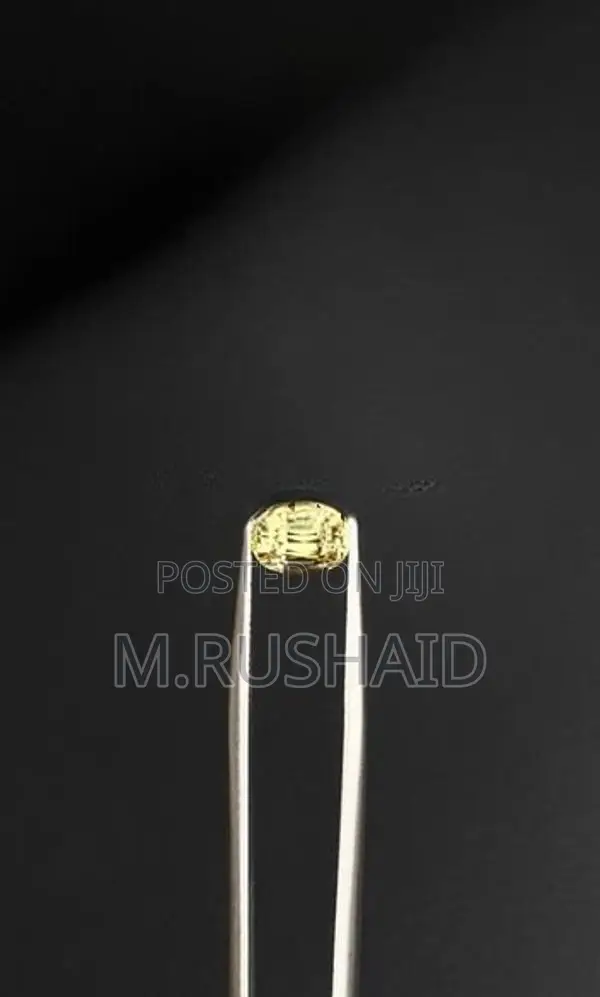 Natural Yellow Sapphire Stone