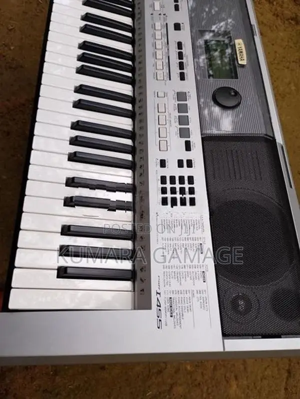 Yamaha I455 Keyboard