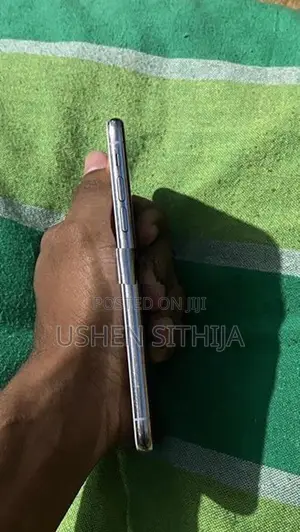 Apple iPhone XS (Used)