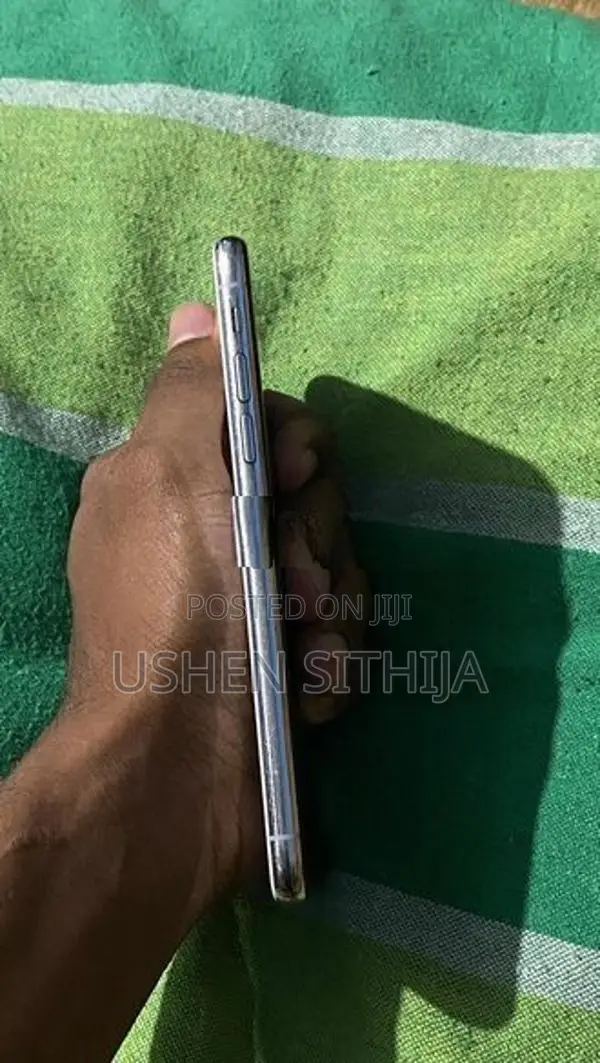 Apple iPhone XS (Used)