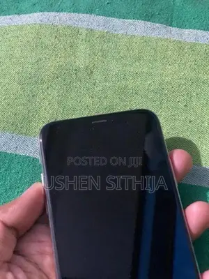Apple iPhone XS (Used)