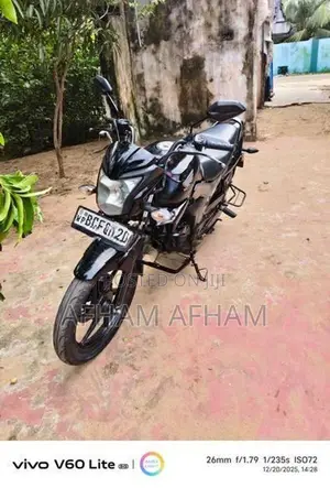 Honda CB Trigger 2015