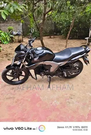 Honda CB Trigger 2015