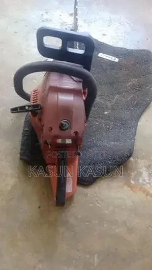 ගස්කපන මැසින්