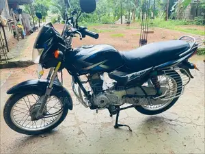 Bajaj CT100 2016