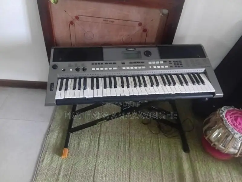Yamaha PSR E443 Keyboard With Stand