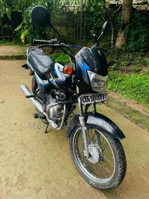 Bajaj CT100 2016