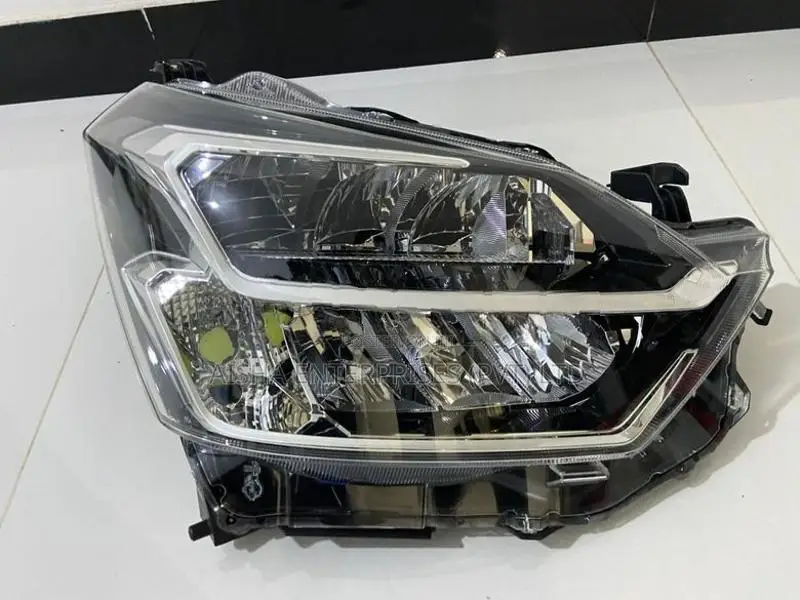 Daihatsu Mira LA350 Head Light