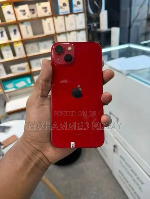 Apple iPhone 13 (Used)