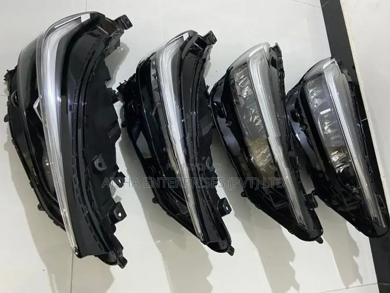 Honda Vezel Head Lamp