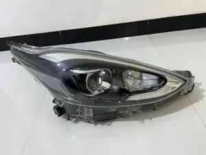 Toyota Aqua NHP10 Head Light