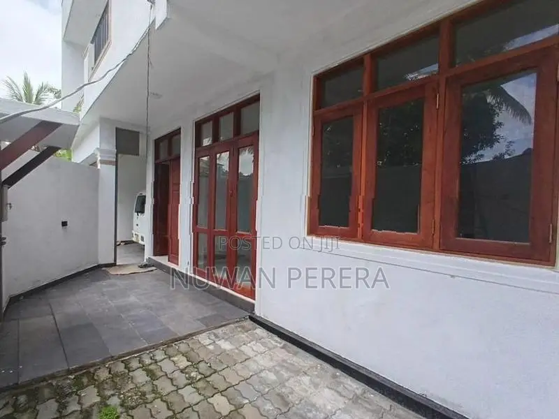 Piliyandala Closer Box Type Brand New House for Sale .
