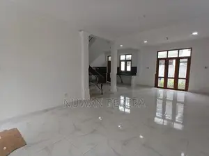 Piliyandala Closer Box Type Brand New House for Sale .