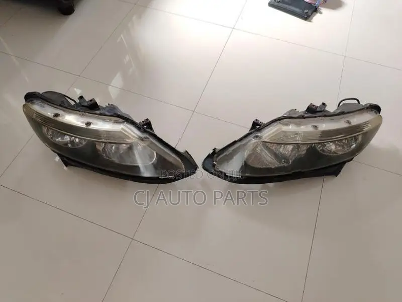 Honda Airwave Head Light Pair Xenon