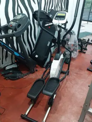 Cross Trainer Machine