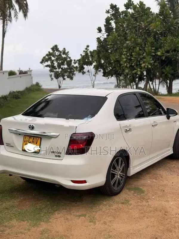 Toyota Axio WXB 2017