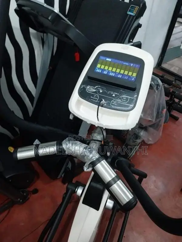 Cross Trainer Machine