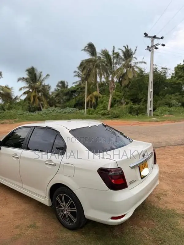 Toyota Axio WXB 2017