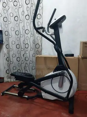 Cross Trainer Machine