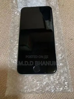Apple iPhone SE 2 (Used)