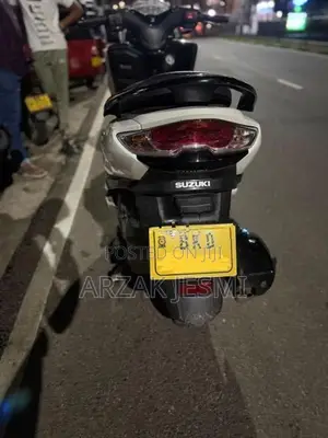 Suzuki Burgman 125 2025