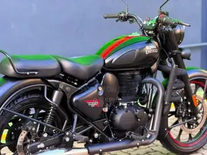 Royal Enfield Classic 350 Stealth Black 2024