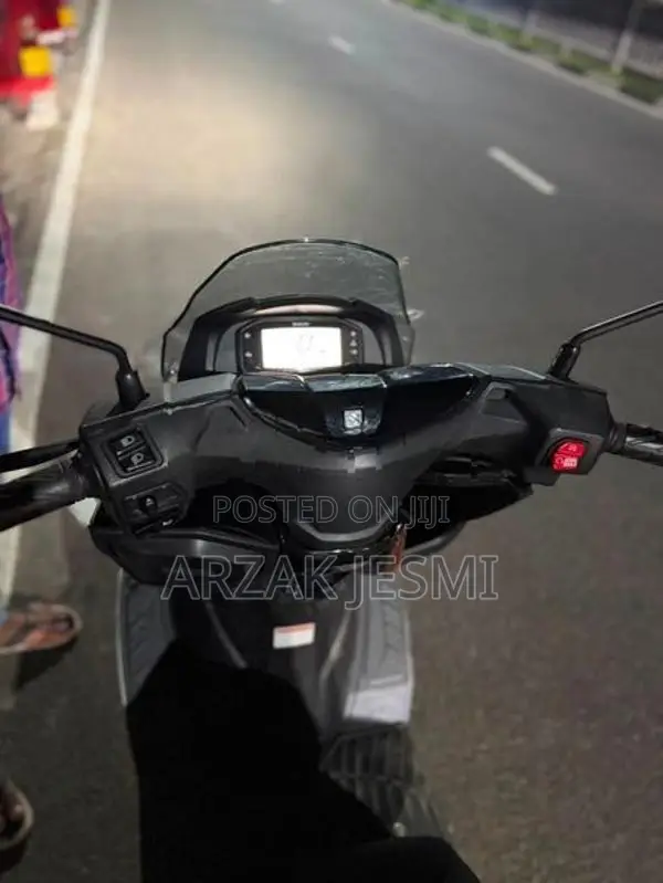 Suzuki Burgman 125 2025