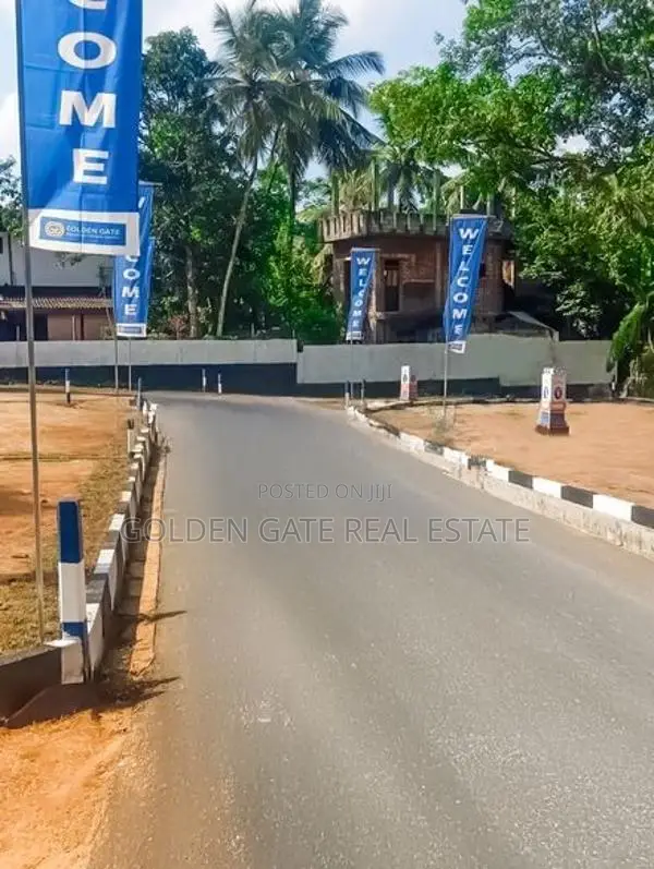 Yakkala Valuable Land Sale