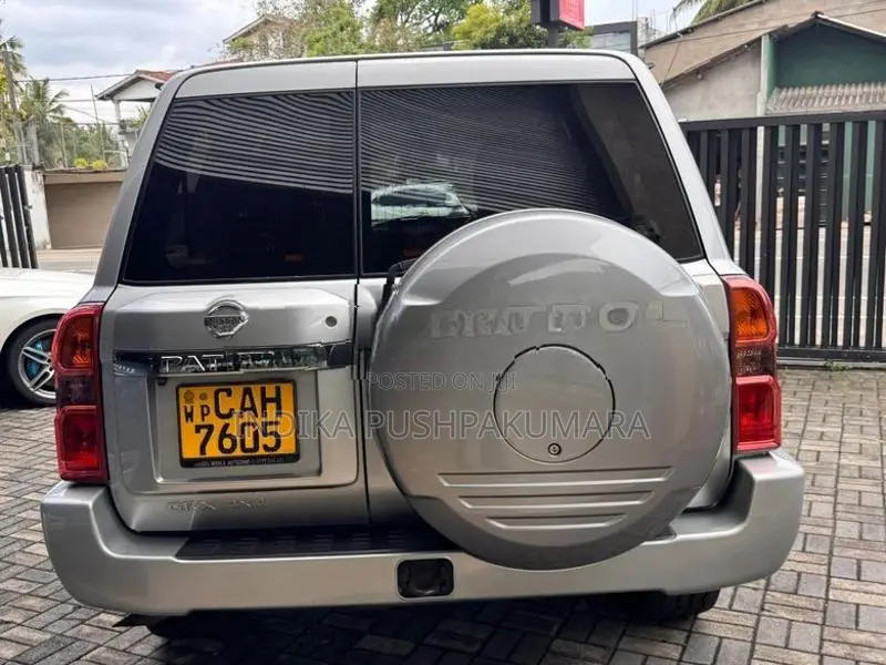 Nissan Patrol GRX Y61 2015