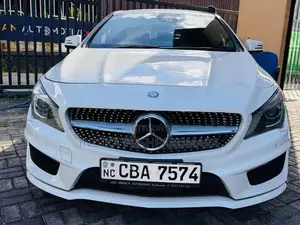 Mercedes Benz CLA 180 AMG Line 2016