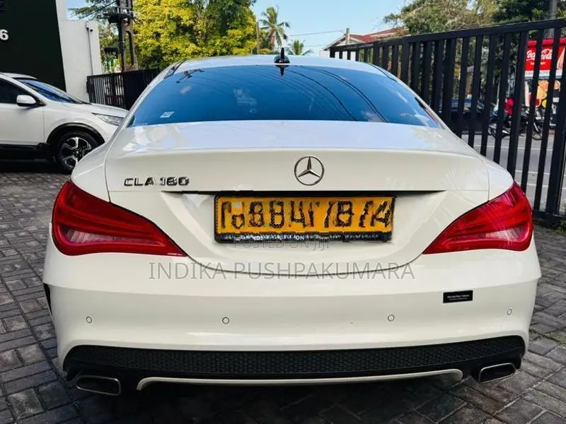 Mercedes Benz CLA 180 AMG Line 2016