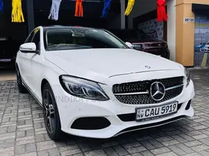 Mercedes Benz C350 AMG premium Plus 2016
