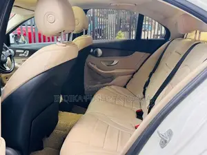 Mercedes Benz C350 AMG premium Plus 2016