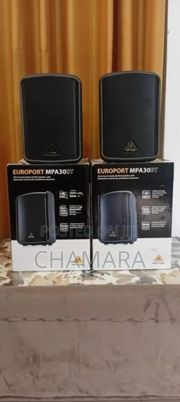 Behringer Powered Speaker