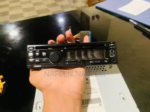 Car Audio Head Unit Clarion Z9C9 V6 180