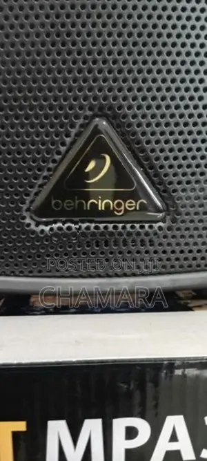 Behringer Powered Speaker