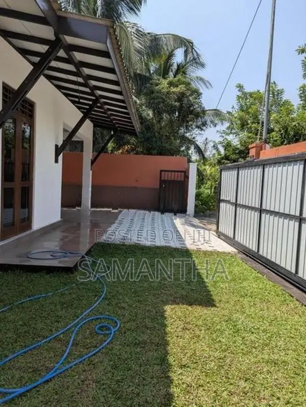 Homagama - Brand New Modern luxury house for sale