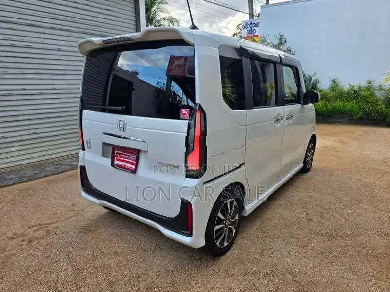 Honda N-Box 2024