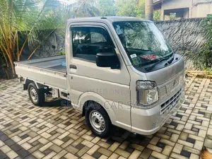 Nissan Clipper Carry trucks 2024