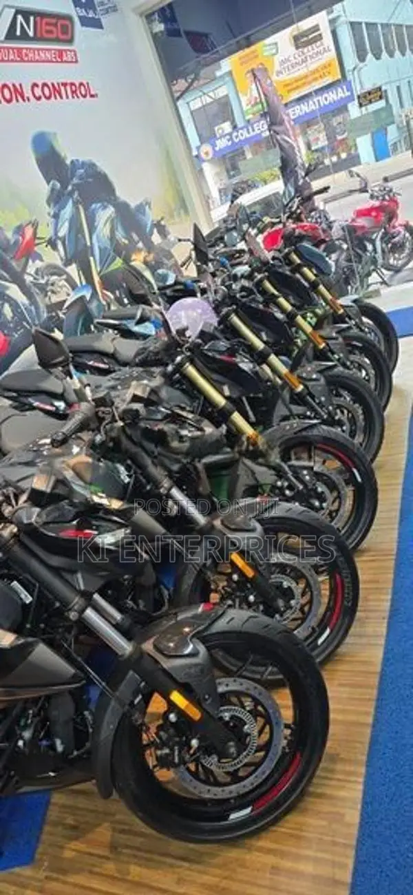 Bajaj Pulsar N160 Premium 2026