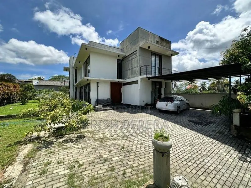 Luxury House for Rent Homagama